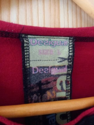 Jersey Desigual negro con estampado