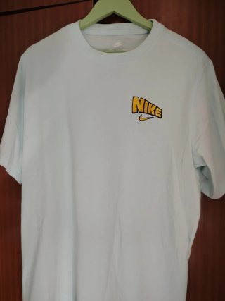 Camiseta Nike moderna dibujo skate loose fit