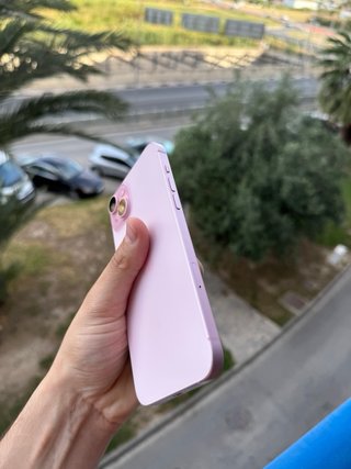 iPhone 15 Plus - 93% Batería