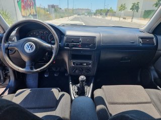 Volkswagen Golf 2002