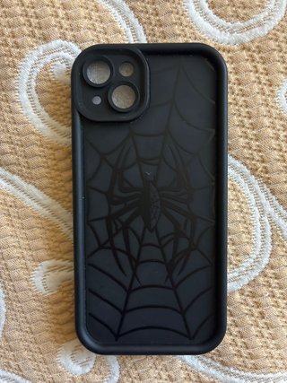 Funda iPhone 15 Plus Spiderman Relieve