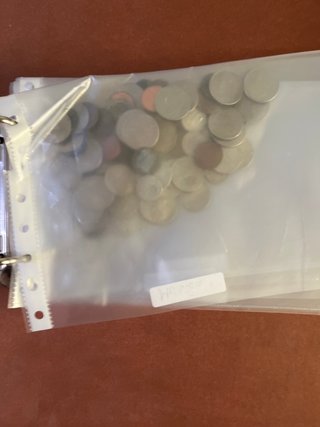 Vendo monedas y billetes de varios países