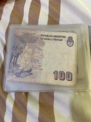 Vendo monedas y billetes de varios países