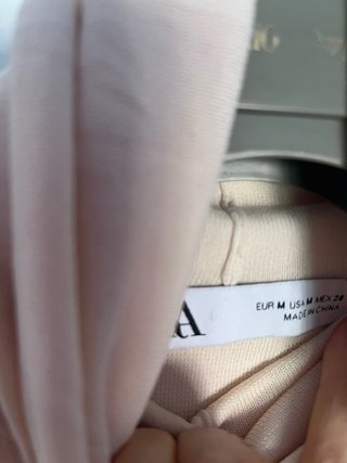Top Zara cuello alto sin mangas rosa palo