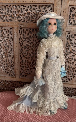 Muñeca de fieltro Layna