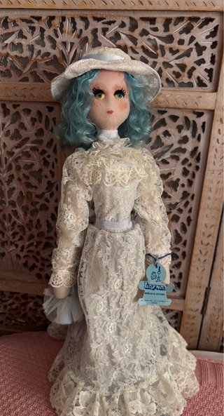 Muñeca de fieltro Layna