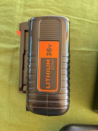 Batería y cargador Black+Decker 36V