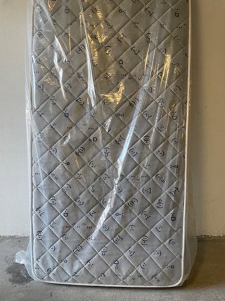Cama individual de madera blanca 90cm