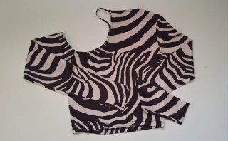 Top cropped  cebra T s