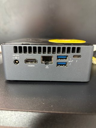PC Intel Nuc i3 8th Gen - 8GB RAM no SSD