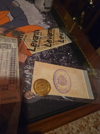 Copia. Lote de Billetes y Monedas Españolas 4 pac