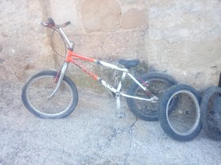 Bici Trial Monty Roja y Blanca