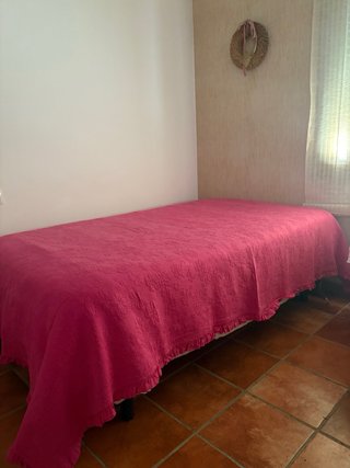 Colcha rosa 160x250 cm con flores de ZARA HOME