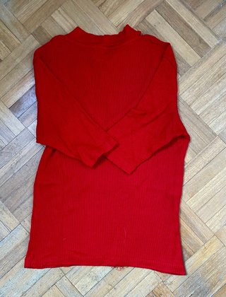 Camiseta roja de manga corta
