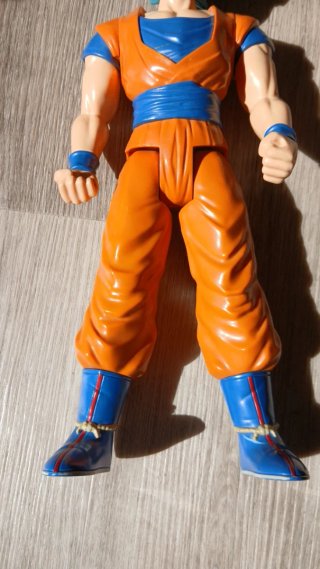 Figura Goku Super Saiyan Blue - Dragon Ball