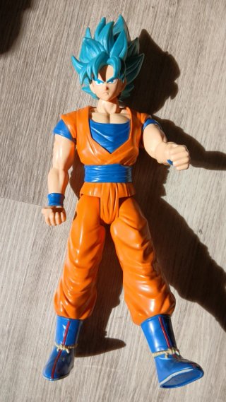Figura Goku Super Saiyan Blue - Dragon Ball