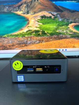 Intel NUC i3 8ª Gen | 8GB RAM | Sin Disco