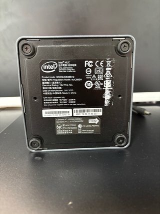 Intel NUC i3 8ª Gen | 8GB RAM | Sin Disco