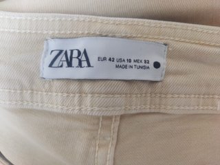 Pantalón Zara ancho amarillo talla 42