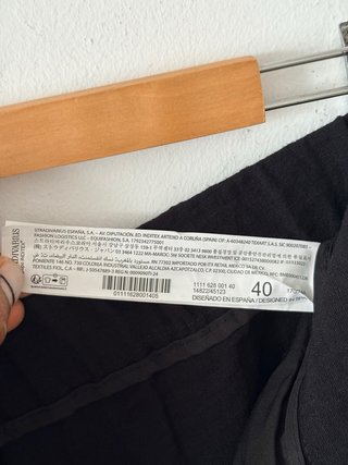 Pantalón culotte negro con pinzas Stradivarius