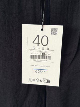 Pantalón culotte negro con pinzas Stradivarius