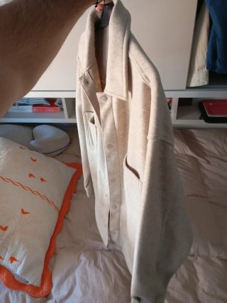 Chaqueta Bershka Beige