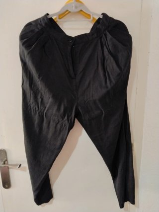 Pantalón de pinzas negro verano