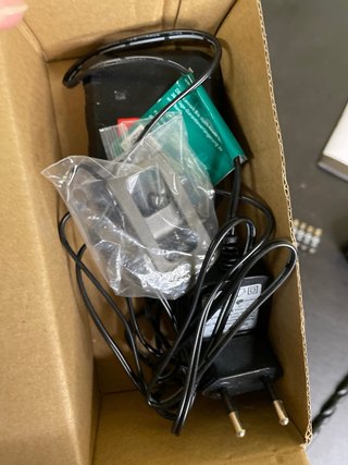 Taladro Atornillador HYCHIKA 12V Batería + Accesor