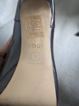 Zapato Tacón Lodi Burdeos y Marrón