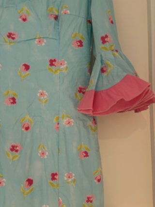 Traje Flamenca Turquesa Flores Rosas fresa
