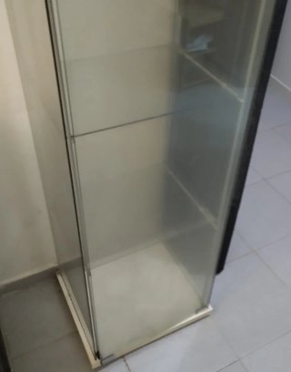 Vitrina de cristal expisitora  Modelo: IKEA DETOLF
