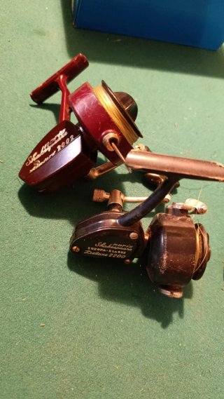 2 carretes de pesca Shakespeare