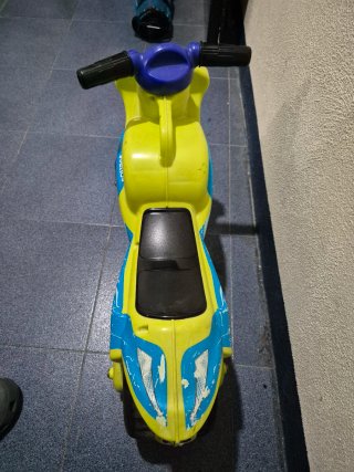 2 Motos correpasillos infantiles