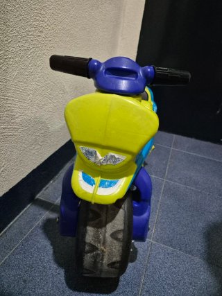 2 Motos correpasillos infantiles
