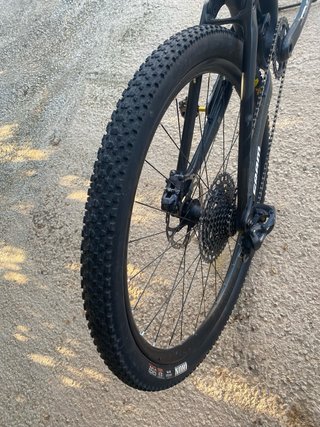 Bicicleta Trek Top Fuel 9.8