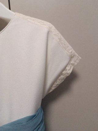 Vestido niña Coconut Corte inglés floral azul.