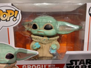 Funko POP Star Wars Grogu with cookies #465, nuovo