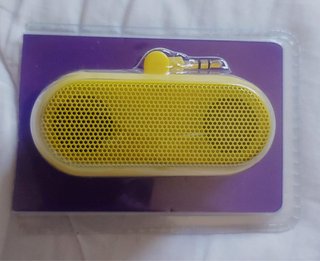 Altavoz Portátil Amarillo con Jack 3.5mm