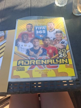 Álbum Panini FIFA 365 Adrenalyn XL