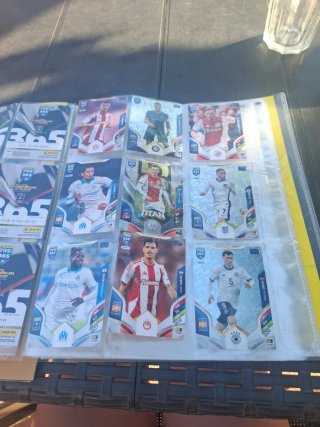 Álbum Panini FIFA 365 Adrenalyn XL