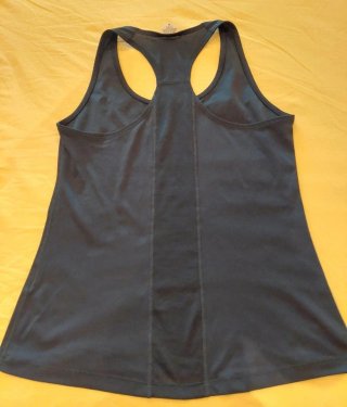 Camiseta deportiva Asics mujer negra