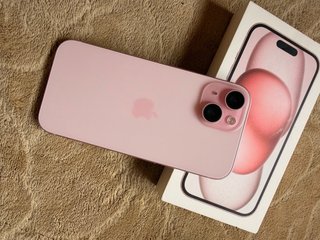 iPhone 15 Rosa