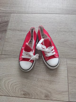 Zapatillas rojas talla 35 sin estrenar