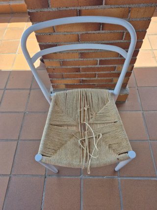 4 Sillones de metal con asiento de cuerda