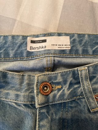 Vaqueros cortos Bershka desgastados