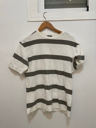 Camiseta Pull&Bear rayas verde y blanco