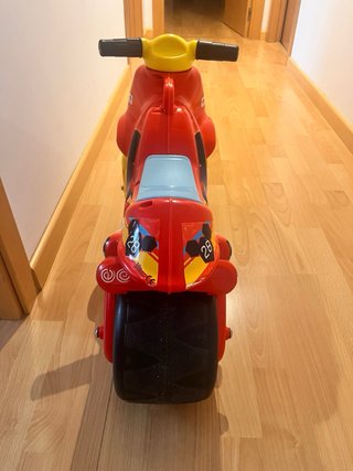 Moto correpasillos Mickey Mouse Disney Junior