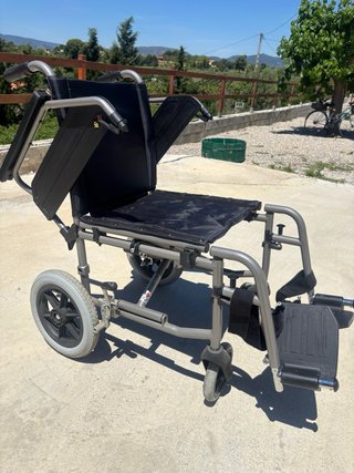 Silla de ruedas plegable