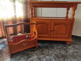 Mueble TV y revistero de madera