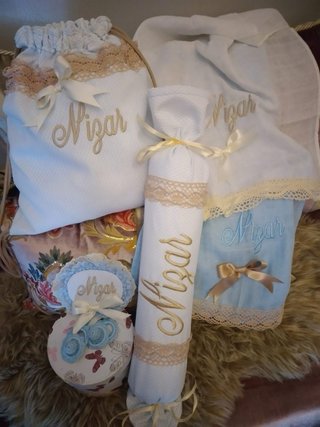 Canastilla bebé personalizada con nombre